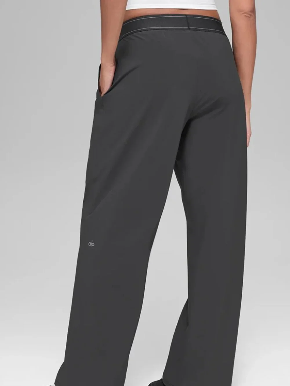 Alo Yoga Versatile Suit Up Trousers Dark Grey NWT💞(Regular 30-inch Length)😎
